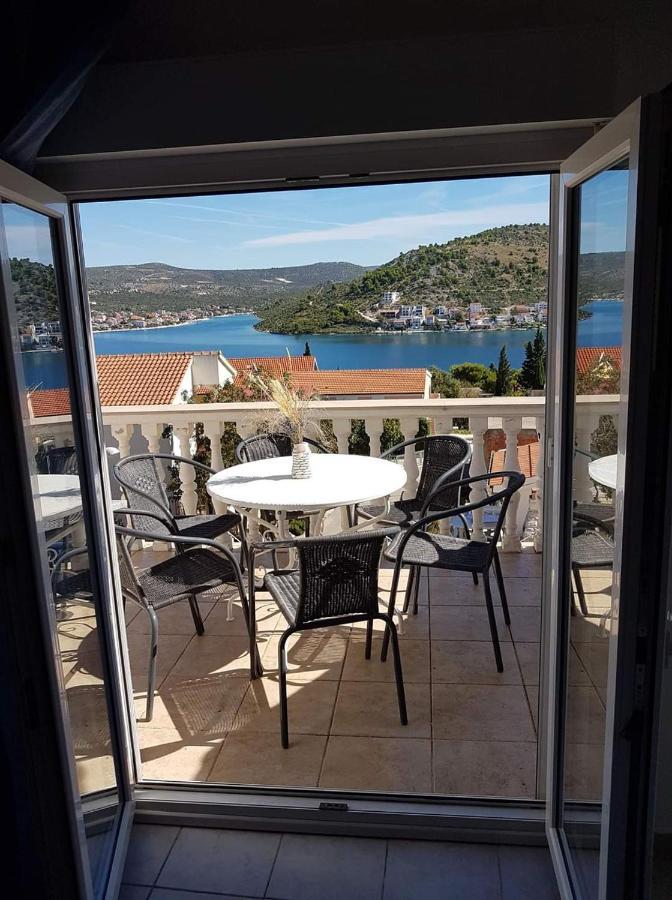 Apartmani ADRIATIC Rogoznica  Bagian luar foto